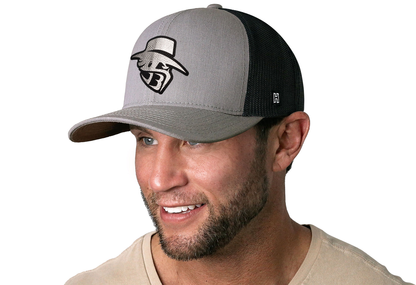 Gorra JBR con logotipo plateado | Gorra snapback de cuero metalizado gris y negro