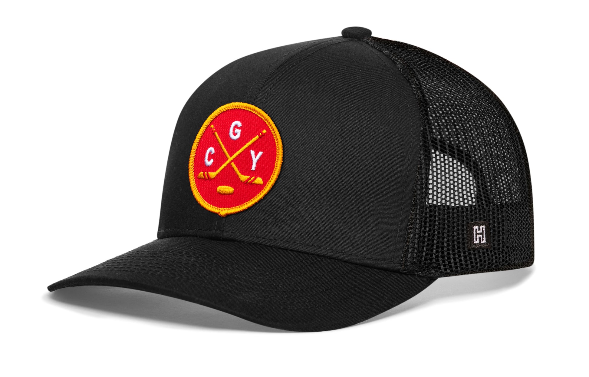 Calgary hockey trucker hat, black snapback showing Haka brandmark on left side mesh of cap.
Rep Calgary hockey.
